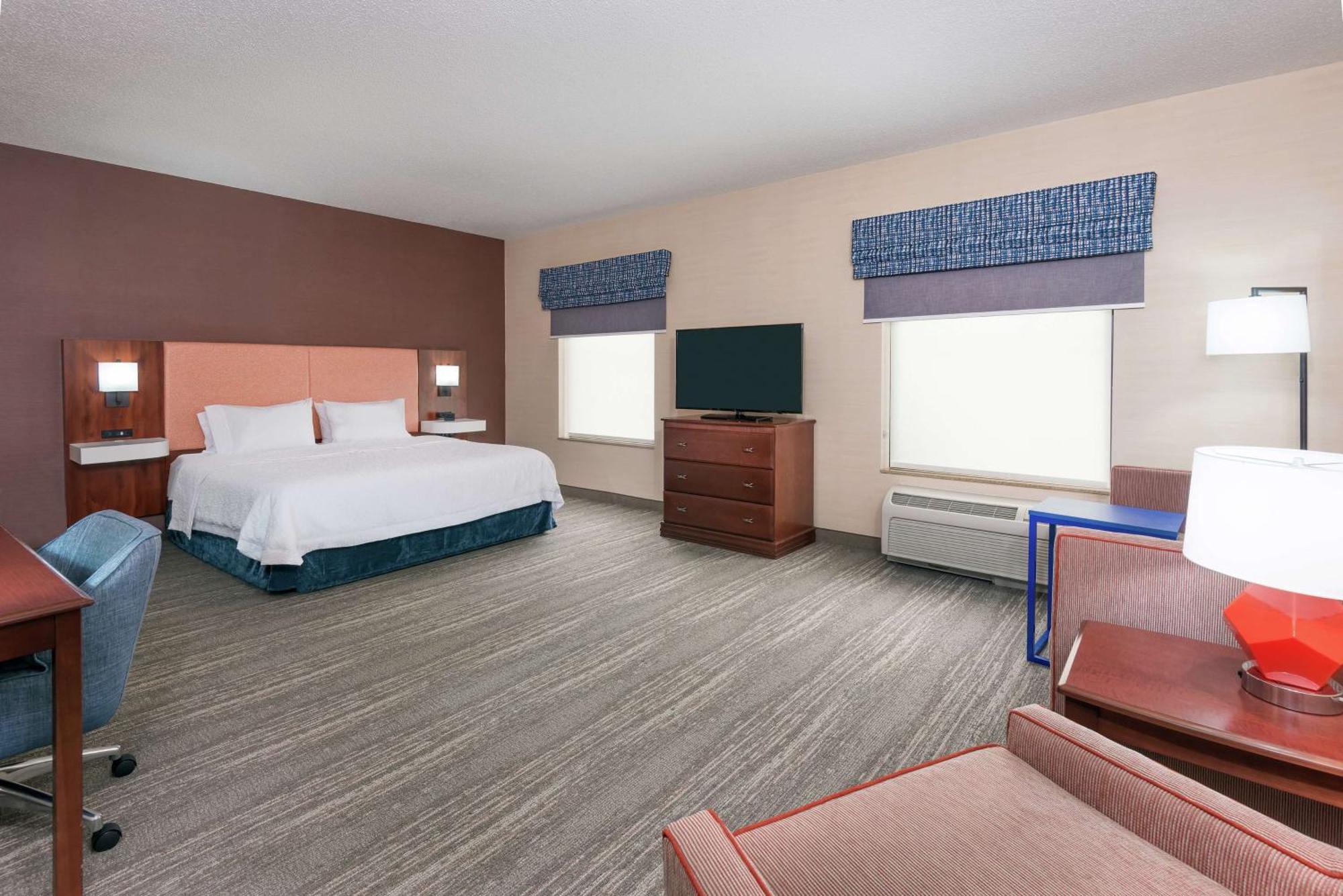 Hampton Inn Springfield South Enfield Exterior photo