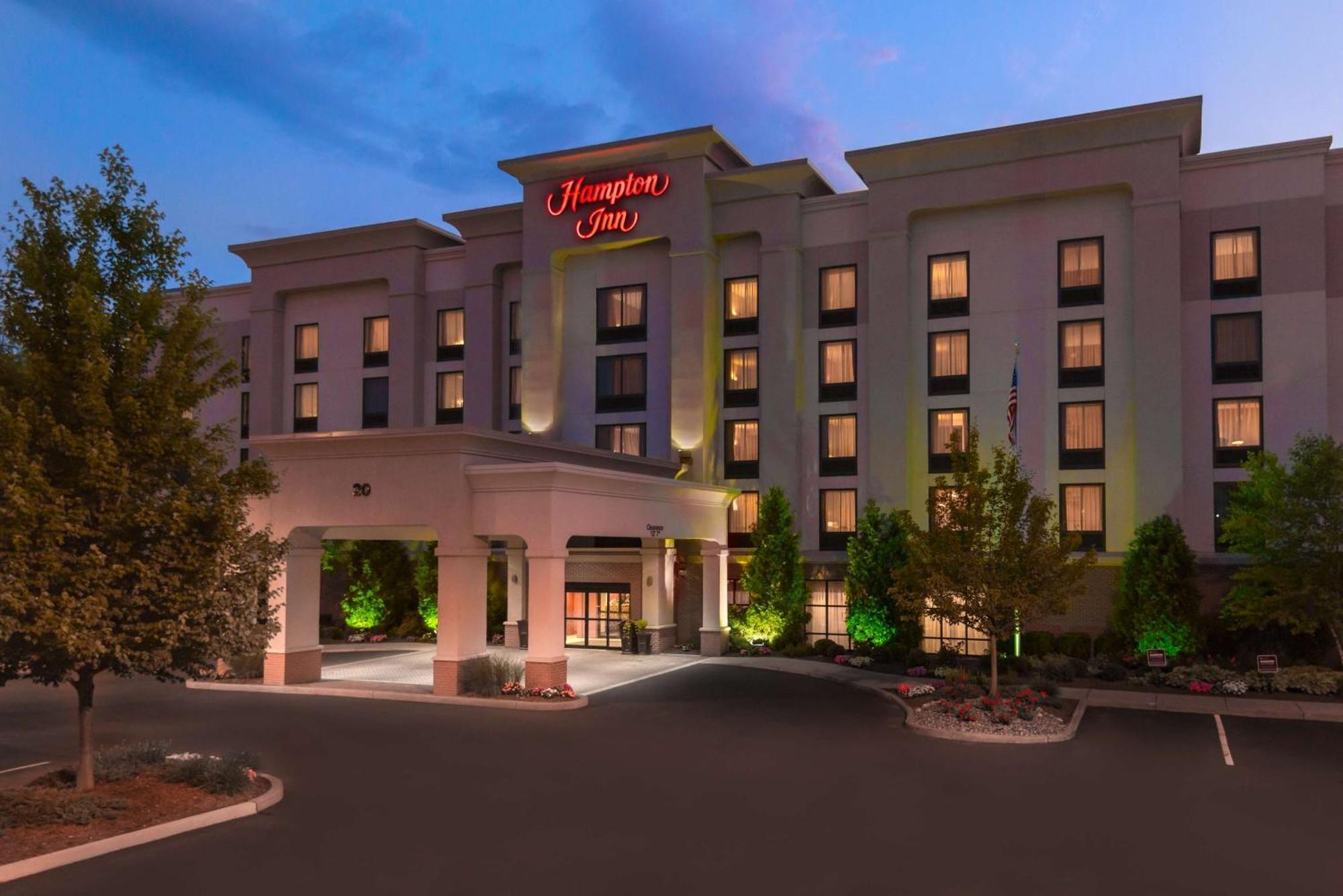 Hampton Inn Springfield South Enfield Exterior photo