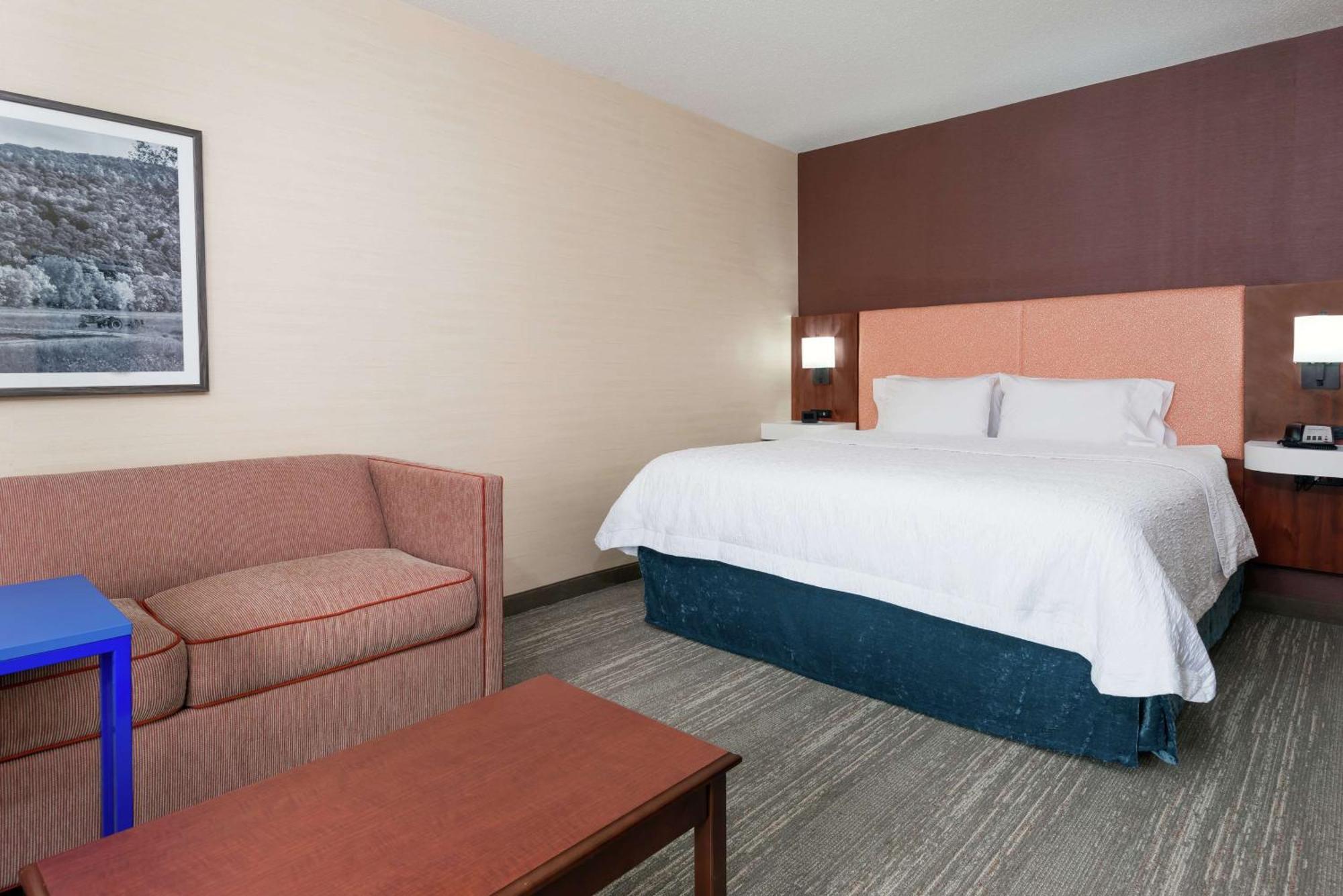Hampton Inn Springfield South Enfield Exterior photo
